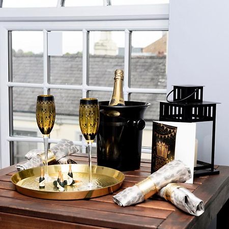 The Penthouse Gathering - Town Centre - Sleeps Up To 16 レクサム エクステリア 写真